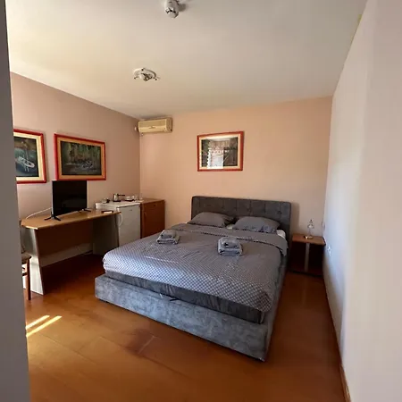 Ostanak kod kuće Belilo